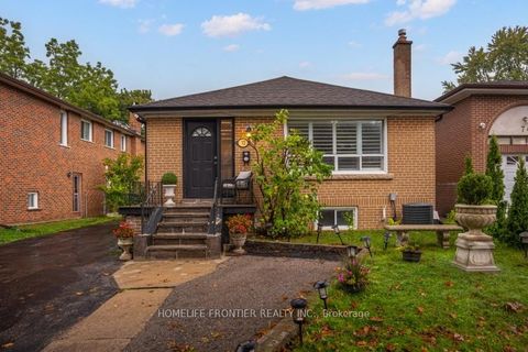 Photo 1 at 72 Newton Drive, Newtonbrook East, Toronto
