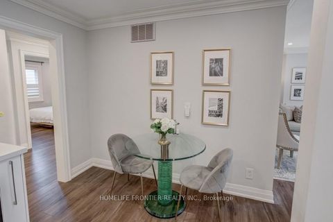 Photo 8 at 72 Newton Drive, Newtonbrook East, Toronto