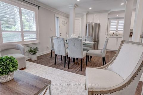 Photo 14 at 72 Newton Drive, Newtonbrook East, Toronto