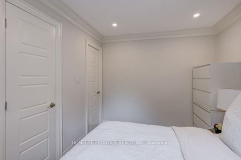 Photo 19 at 72 Newton Drive, Newtonbrook East, Toronto
