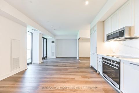Photo 15 at 801 - 250 Lawrence Avenue W, Lawrence Park North, Toronto