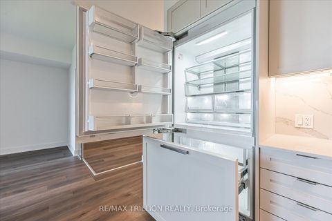 Photo 17 at 801 - 250 Lawrence Avenue W, Lawrence Park North, Toronto
