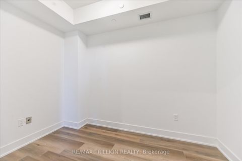 Photo 26 at 801 - 250 Lawrence Avenue W, Lawrence Park North, Toronto