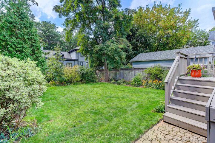 Photo 5 at 16 Westhead Road, Alderwood, Toronto