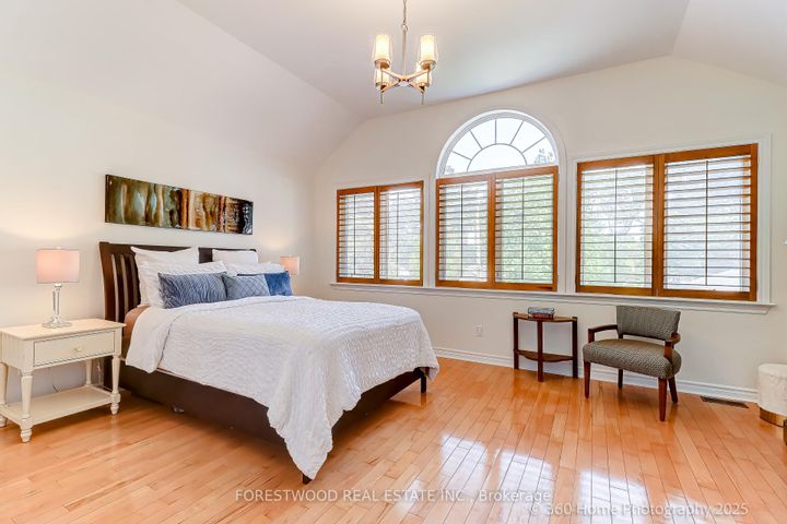 Photo 19 at 16 Westhead Road, Alderwood, Toronto