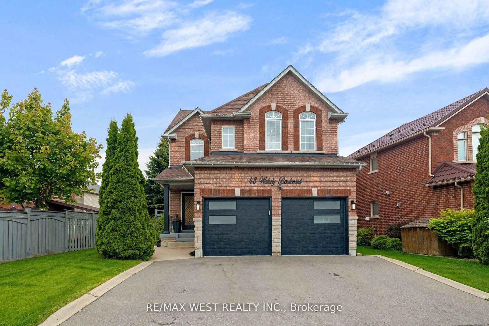 43 Wakely Boulevard, Bolton West, Caledon  by Loree Meneguzzi Real Estate 43 Wakely Boulevard, Bolton West, Caledon