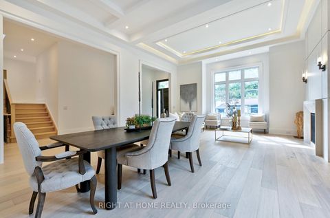 Photo 5 at 27 Hurlingham Crescent, Don Mills, Toronto