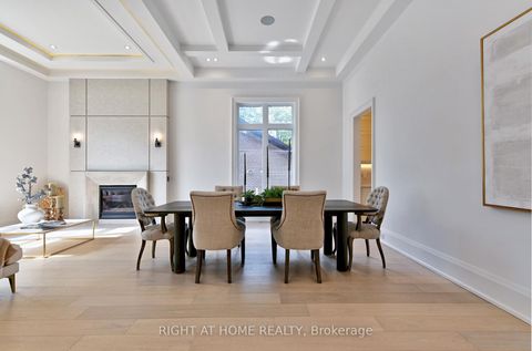 Photo 6 at 27 Hurlingham Crescent, Don Mills, Toronto