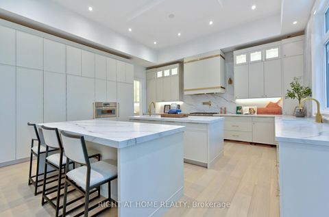 Photo 8 at 27 Hurlingham Crescent, Don Mills, Toronto