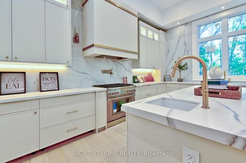 Photo 9 at 27 Hurlingham Crescent, Don Mills, Toronto