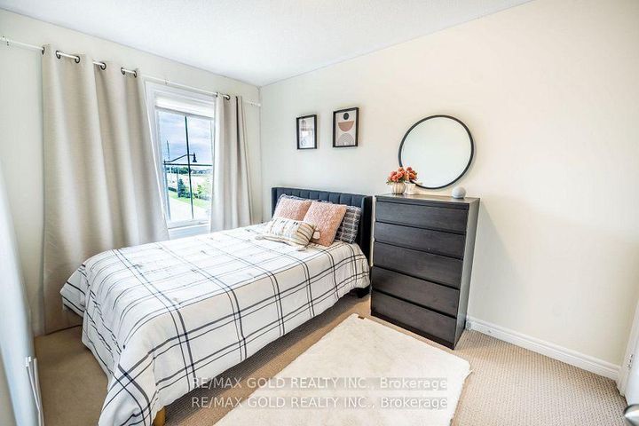 Photo 16 at 34 Rockbrook Trail, Northwest Brampton, Brampton