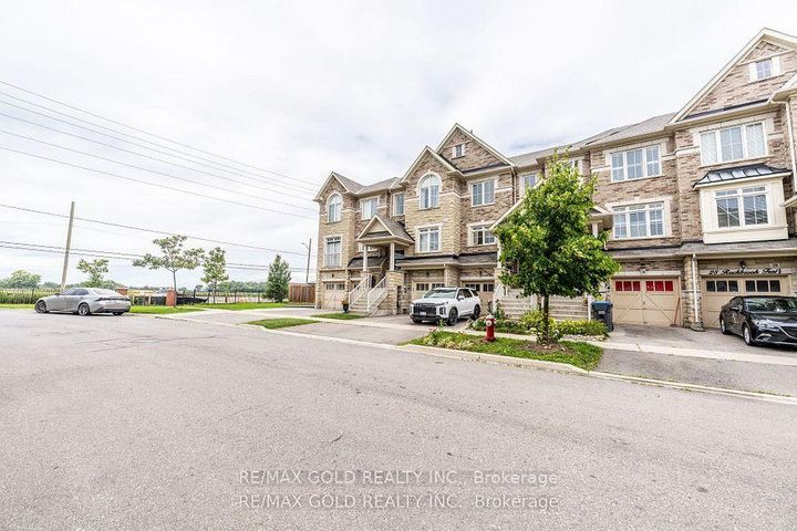 Photo 22 at 34 Rockbrook Trail, Northwest Brampton, Brampton