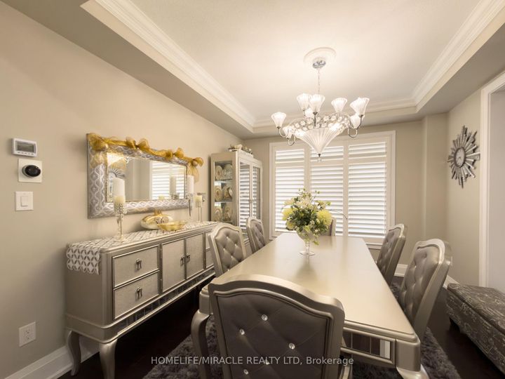 Photo 9 at 404 Queen Mary Drive, Northwest Brampton, Brampton