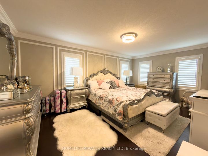 Photo 15 at 404 Queen Mary Drive, Northwest Brampton, Brampton