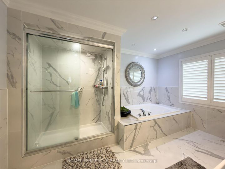 Photo 17 at 404 Queen Mary Drive, Northwest Brampton, Brampton