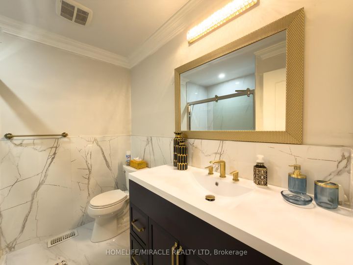 Photo 29 at 404 Queen Mary Drive, Northwest Brampton, Brampton