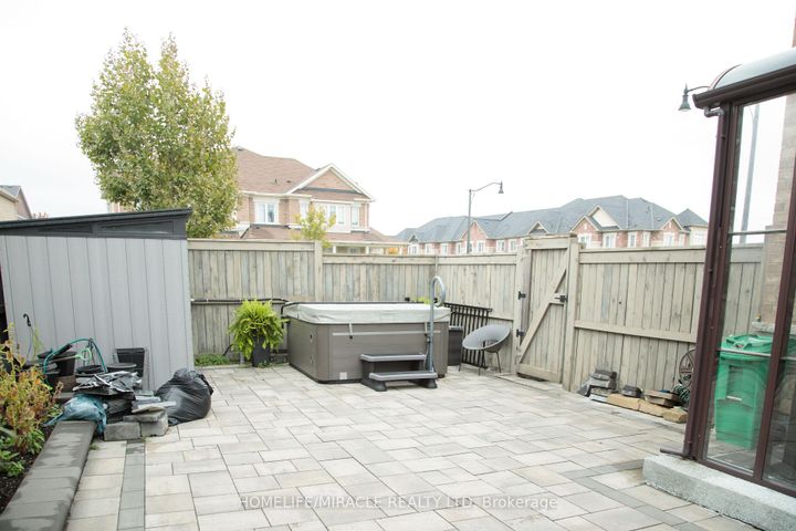 Photo 46 at 404 Queen Mary Drive, Northwest Brampton, Brampton