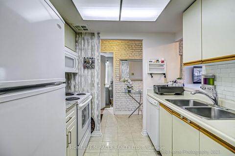 Photo 7 at 1531 - 3 Greystone Walk Drive, Kennedy Park, Toronto
