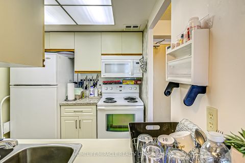 Photo 11 at 1531 - 3 Greystone Walk Drive, Kennedy Park, Toronto