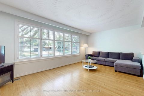 Photo 5 at 8 Cromer Place, Richview, Toronto