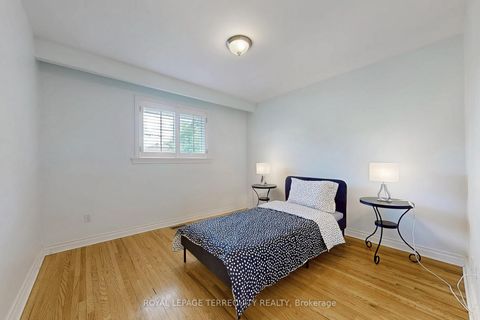 Photo 15 at 8 Cromer Place, Richview, Toronto