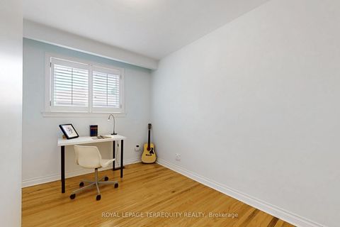 Photo 18 at 8 Cromer Place, Richview, Toronto