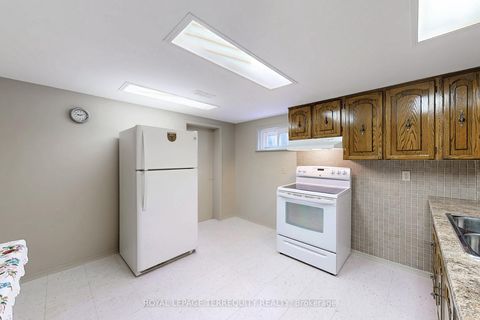 Photo 27 at 8 Cromer Place, Richview, Toronto