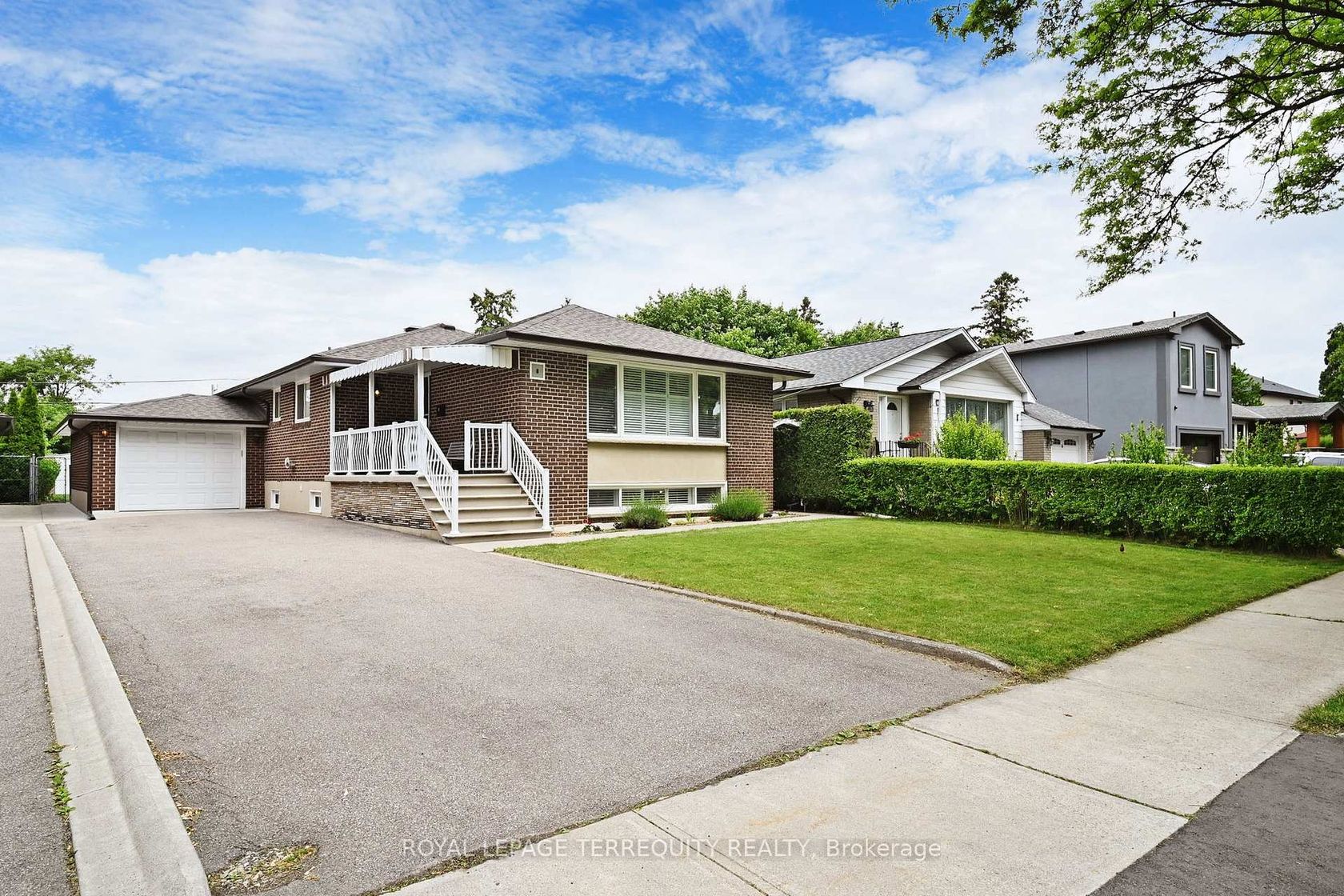 8 Cromer Place, Richview, Toronto 
