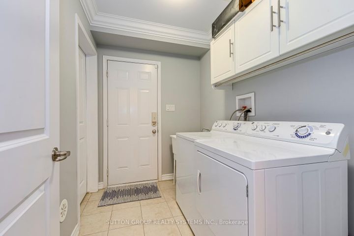 Photo 9 at 33 - 3002 Preserve Drive, Unit 33 Drive, GO Glenorchy, Oakville