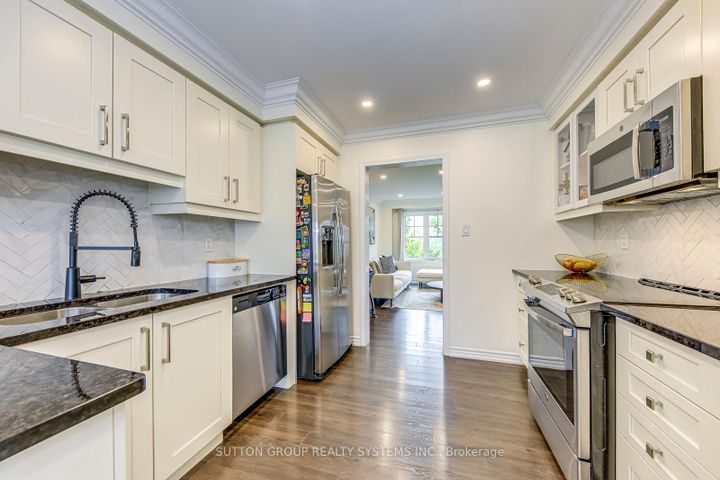 Photo 23 at 33 - 3002 Preserve Drive, Unit 33 Drive, GO Glenorchy, Oakville