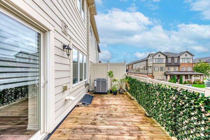Photo 27 at 33 - 3002 Preserve Drive, Unit 33 Drive, GO Glenorchy, Oakville