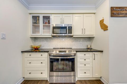 Photo 25 at 33 - 3002 Preserve Drive, Unit 33 Drive, GO Glenorchy, Oakville
