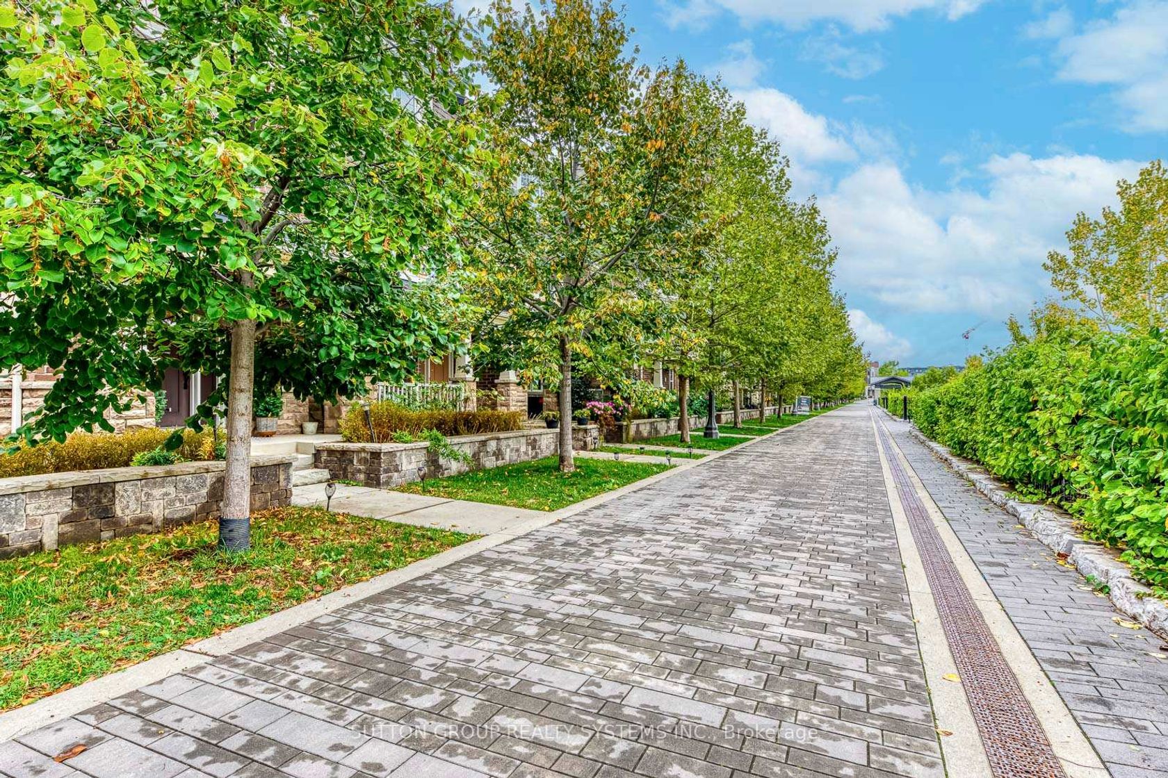 33 - 3002 Preserve Drive, Unit 33 Drive, GO Glenorchy, Oakville 2