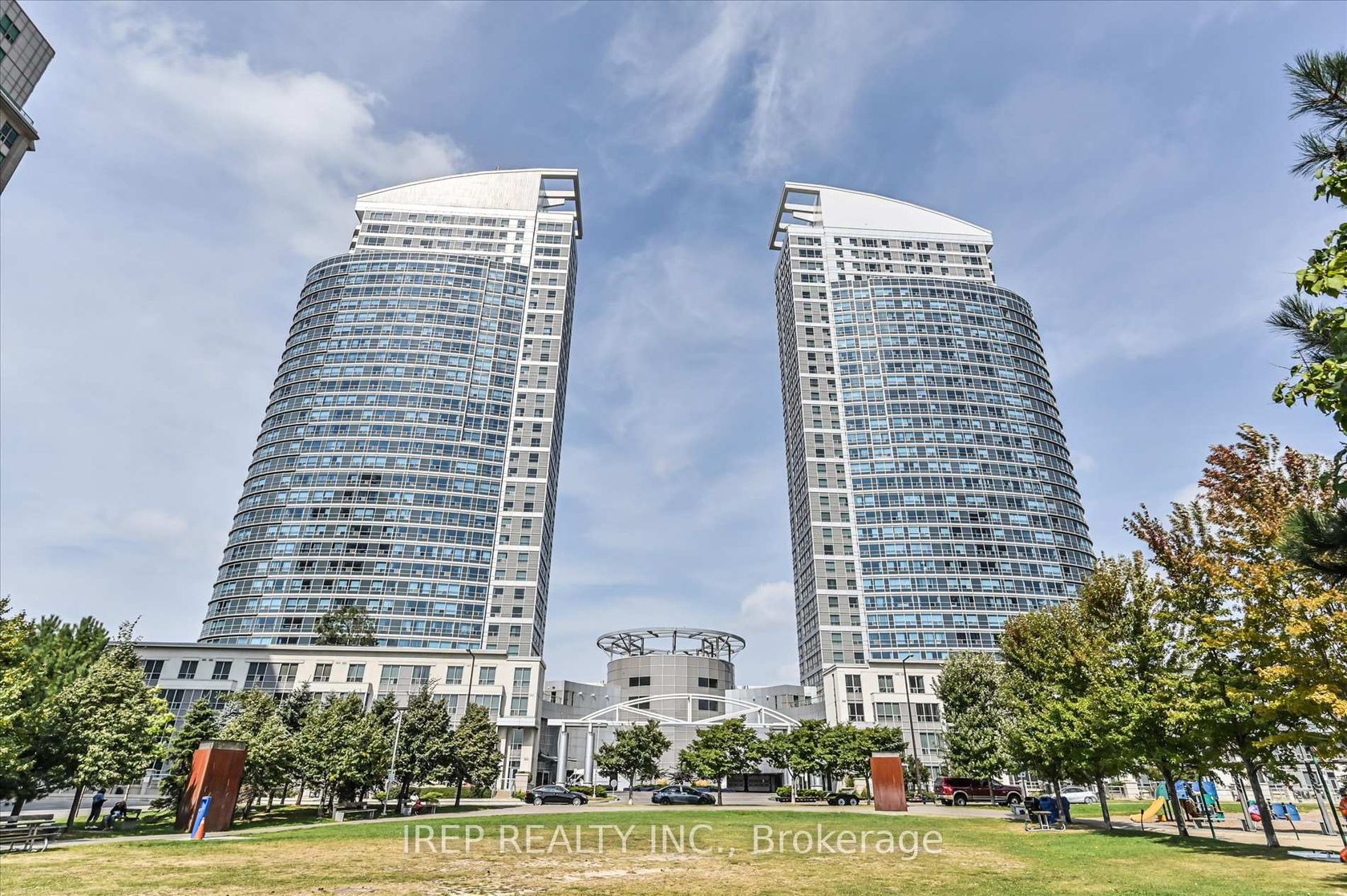 3003 - 38 Lee Centre Drive, Woburn, Toronto 