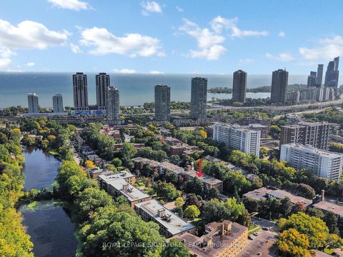 Photo 17 at PH09 - 80 Coe Hill Drive, Swansea, Toronto