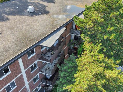 Photo 18 at PH09 - 80 Coe Hill Drive, Swansea, Toronto