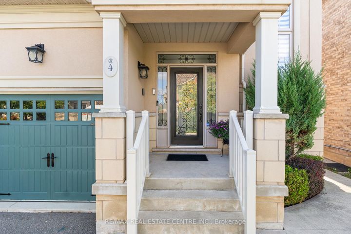Photo 3 at 4 Junetown Circle, Credit Valley, Brampton