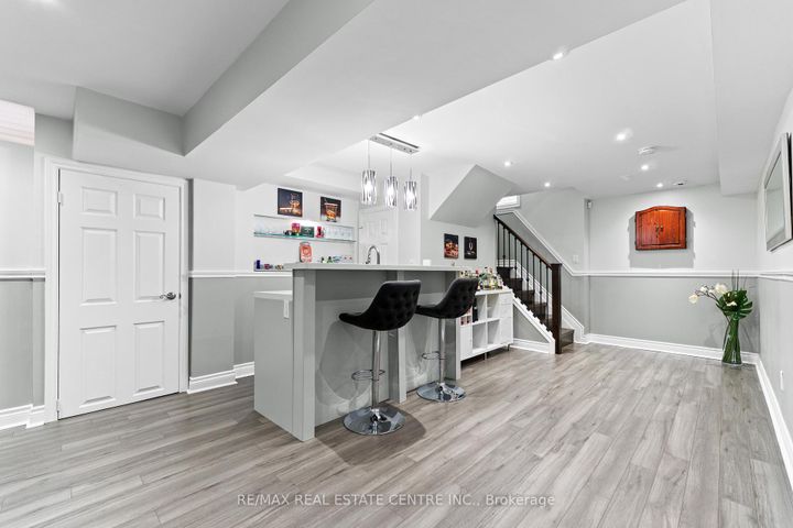 Photo 38 at 4 Junetown Circle, Credit Valley, Brampton