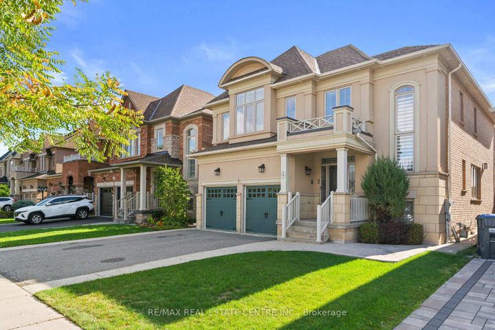 Photo 47 at 4 Junetown Circle, Credit Valley, Brampton