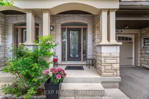 Photo 2 at 54 Ingleside Street, East Woodbridge, Vaughan