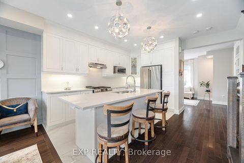 Photo 9 at 54 Ingleside Street, East Woodbridge, Vaughan