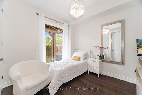 Photo 26 at 54 Ingleside Street, East Woodbridge, Vaughan