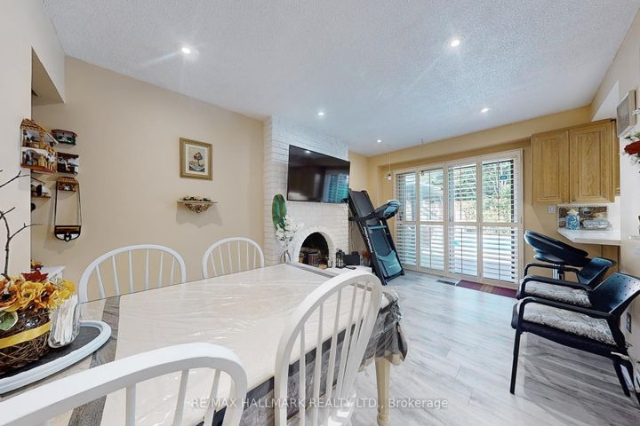 Photo 13 at 33 Parkside Drive, Brampton South, Brampton