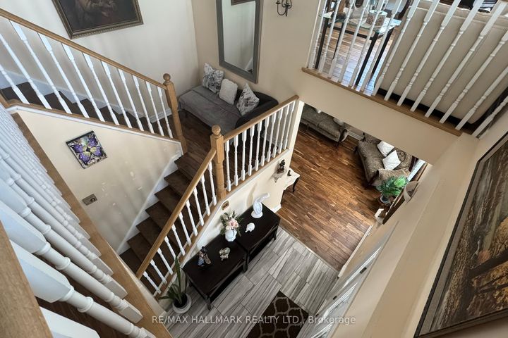 Photo 15 at 33 Parkside Drive, Brampton South, Brampton