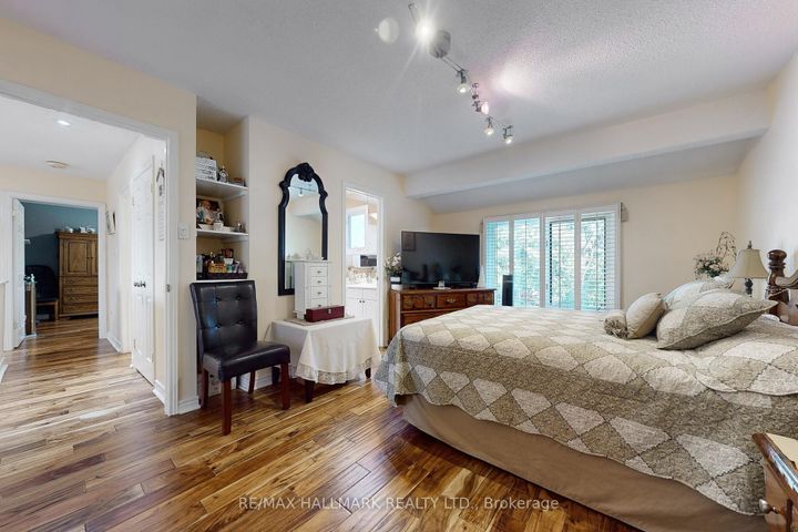 Photo 19 at 33 Parkside Drive, Brampton South, Brampton