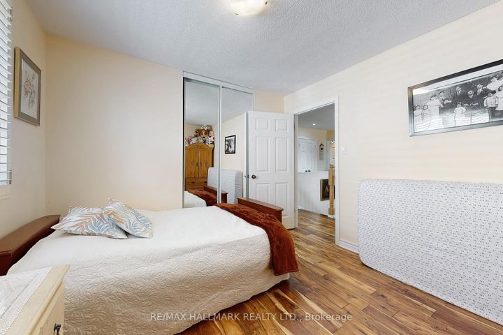 Photo 29 at 33 Parkside Drive, Brampton South, Brampton