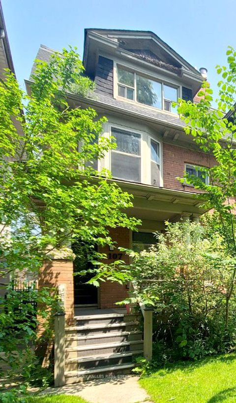 Photo 7 at 107 Pembroke Street, Moss Park, Toronto