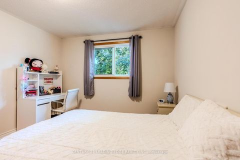 Photo 21 at 25 Danzig Street, West Hill, Toronto
