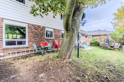 Photo 32 at 25 Danzig Street, West Hill, Toronto