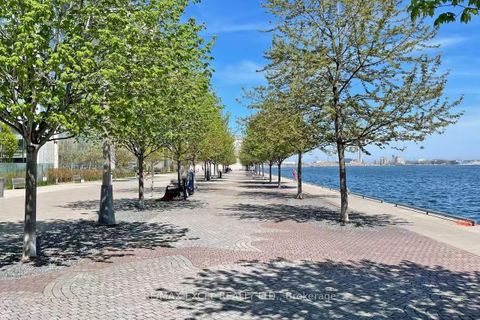 Photo 3 at Th127 - 29 Queens Quay E, Waterfront Communities C1, Toronto
